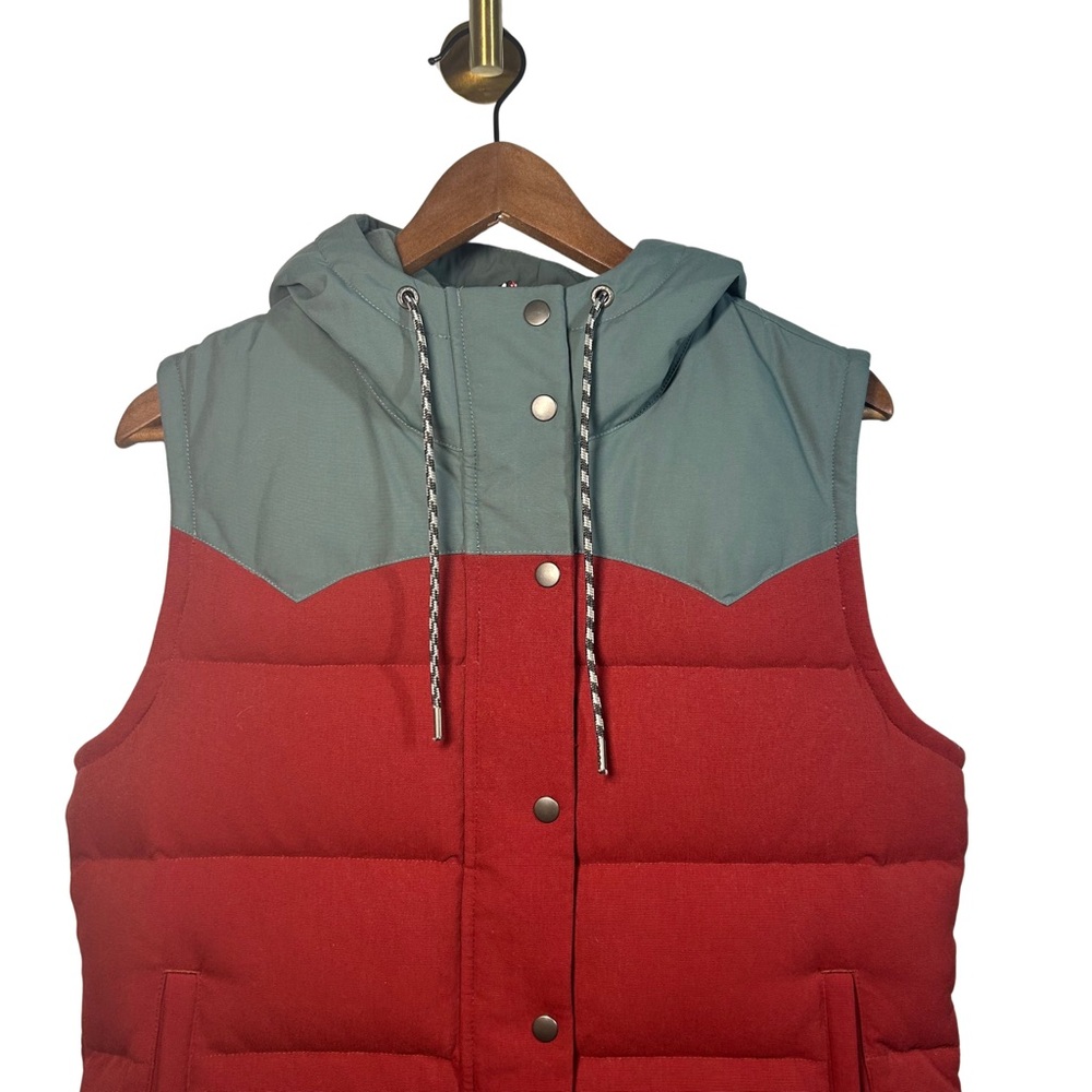 NWT Patagonia Bivy Down Hooded Vest Drumfire Red Women’s SZ M Mushroom Lining - Picture 2 of 11
